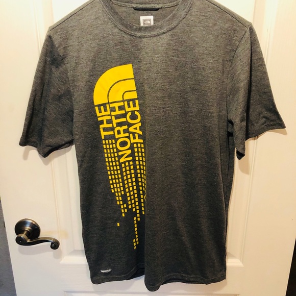 The North Face Men’s T-shirt - Picture 6 of 8